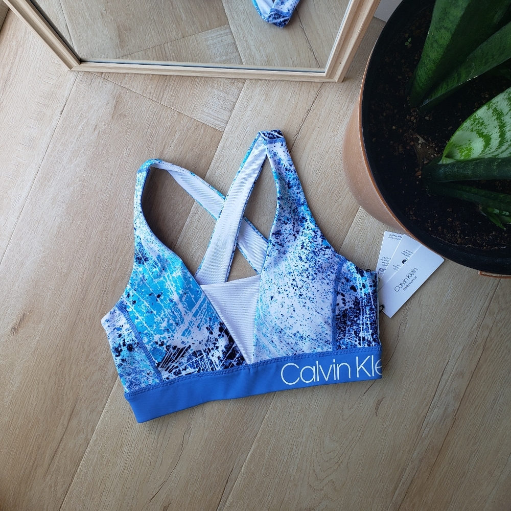 🌟NWT🌟CK Sports Bra